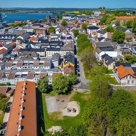 Stylish In The Heart Of Lägenhet Tønsberg